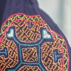 刺繍入り服の画像