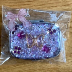 ハンドメイド　レジン　ピルケース　小物入れ　アクセサリーにもの画像
