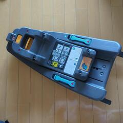 Joie ベビーシート(チャイルドシート)& ベース i-AnchorFIXの画像