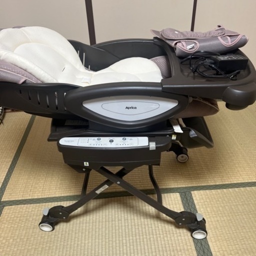 値下げしました。アップリカ ハイローチェア