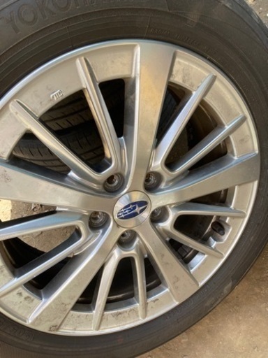 車のパーツ タイヤ、ホイール