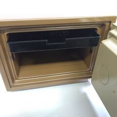 【売約済み】使用可能 🌟 耐火金庫 中古品 3000円 🔑鍵&解錠番号付き⑤の画像