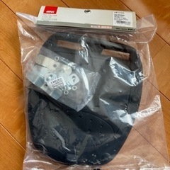 【新品】GIVI  モノロックケース用ベースプレートMP60N ...