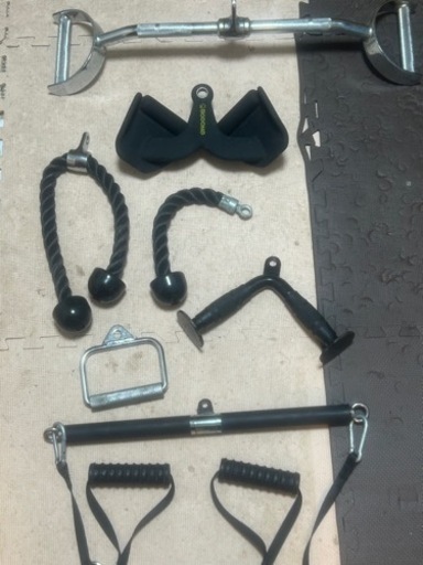 フィトネス　筋トレ　アタッチメント7点おまけ10kgダンベル2個つき