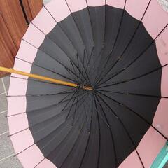 🌸が浮き出るとても珍しい傘☂️の画像