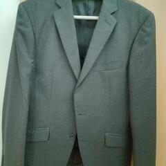 男性スーツの画像