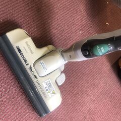 サイクロン式掃除機の画像