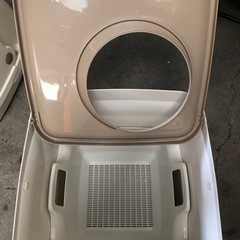 ねこトイレ　上から入るタイプの画像
