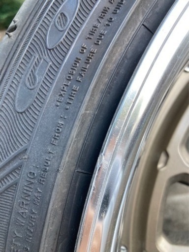車のパーツ タイヤ、ホイール