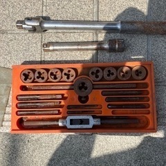 タップとダイスセット他工具