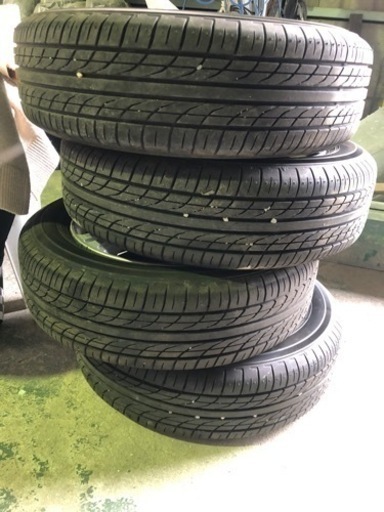 車のパーツ タイヤ、ホイール