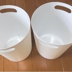 ゴミ箱　2つの画像