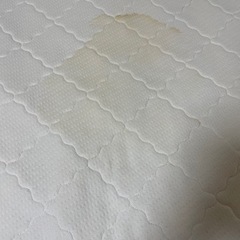 セミダブルマットレス、ベットフレームセットの画像