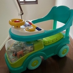 子供　乗り物　車