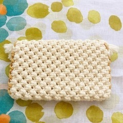 マクラメポーチ（ﾊﾝﾄﾞﾒｲﾄﾞ作品）の画像