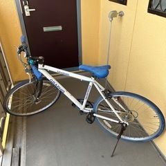 マウンテンバイク　クロスバイク　自転車