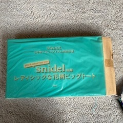 snidleの花柄ビッグトートの画像
