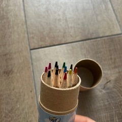 色鉛筆１２色の画像