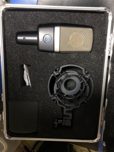 AKG  コンデンサマイクc214