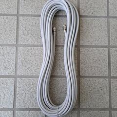 値下げ‼️BSアンテナ　取り付け　　金具　ケーブルセット　の画像