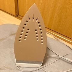アイロンとアイロン台セットの画像