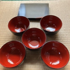 お椀（大きめ）とおぼん5セット
