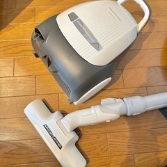 Panasonic パナソニック　紙パック式掃除機の画像
