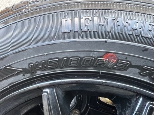 車のパーツ タイヤ、ホイール