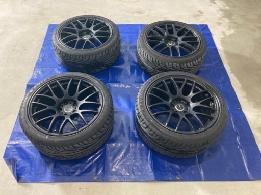 車のパーツ タイヤ、ホイール