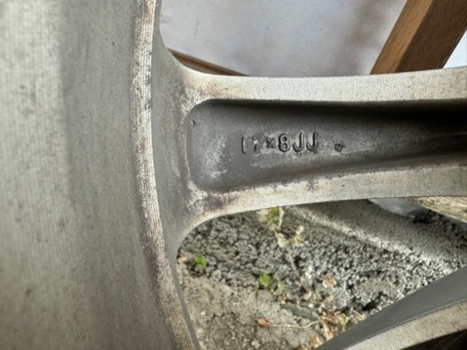 車のパーツ タイヤ、ホイール