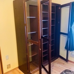 【取引中】本棚　ガラス扉付　無料での画像
