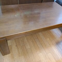 会社の応接室で使用していたローテーブルの画像