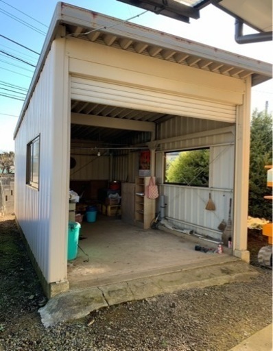 シャッターガレージ