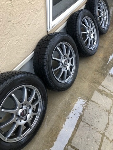 車のパーツ タイヤ、ホイール