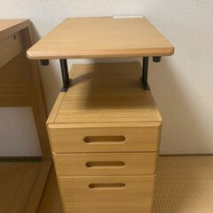 中古　学習机＋袖机（ヒカリサンデスク）の画像