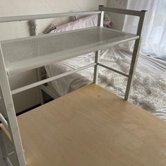 差し上げます　デスク　チェア　の画像