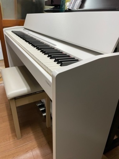 Roland 電子ピアノ　F-120WH 人気のホワイト2012年製配送可能