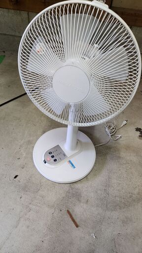 扇風機　2016年製