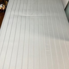 足付きマットレスベッド、セミダブルの画像