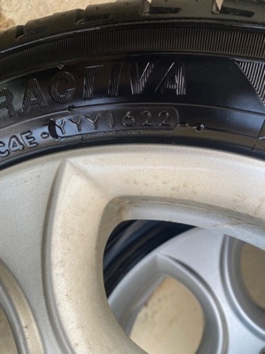 車のパーツ タイヤ、ホイール