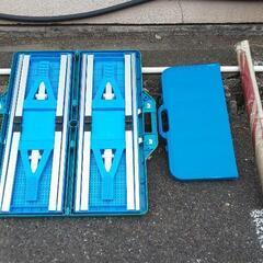 折り畳みレジャーテーブル(パラソル付き)の画像