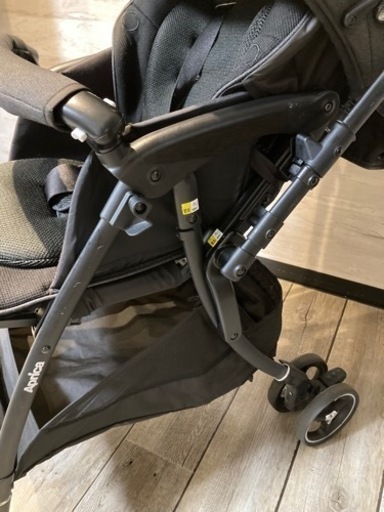 ラクーナクッションフリープラス　AB型　ベビーカー