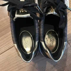 靴/バッグ 靴 スニーカーの画像