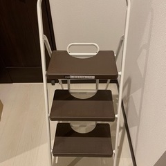 折り畳み脚立