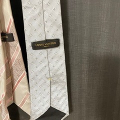 値引きしました！ルイヴィトン　ネクタイ2本セットの画像
