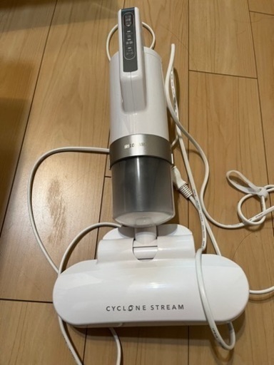 アイリスオーヤマ　布団クリーナー