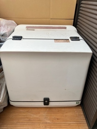 リアボックス　ジャイロ