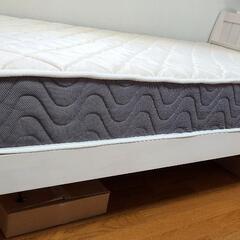 [ニトリ]コンセント付きシングルベッド