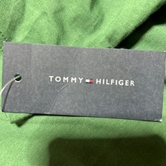 正規品‼️新品‼️トミーフィルフィガー、グリーンTシャツ、🇺🇸サ...