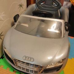AUDI R8 Spyder オリジナルキッズカーの画像